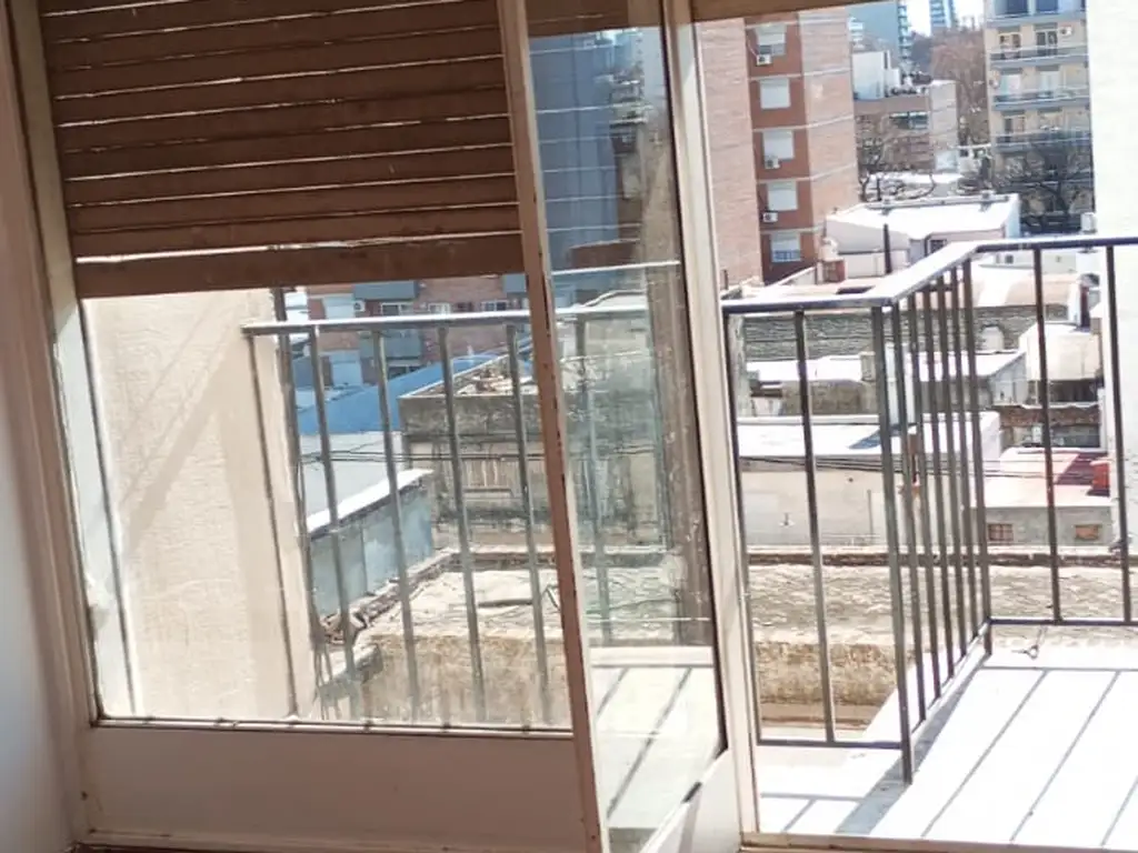 Foto de Alquiler: Tres Dormitorios externo Balcón, imagen 1