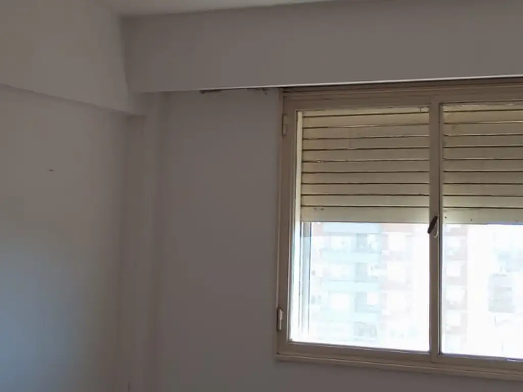Foto de Alquiler: Tres Dormitorios externo Balcón, imagen 4