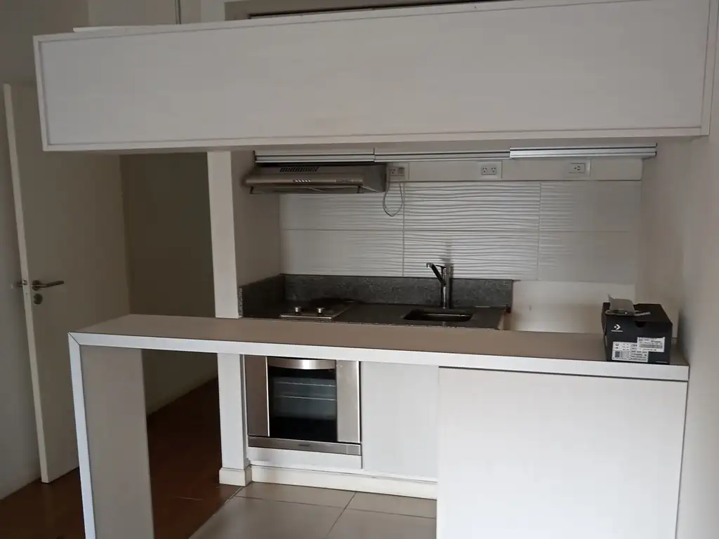 Foto de Alquiler monoambiente al frente con balcón, imagen 2