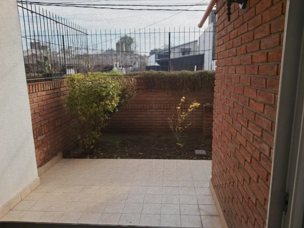 Foto de Hermoso Departamento de 2 ambientes con Jardin propio., imagen 1