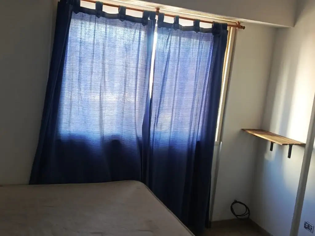 Foto de FTE BALCON MUY LUMINOSO COCINA Y BAÑO COMPLETO AMOBLADO RECIEN PINTADO, imagen 3