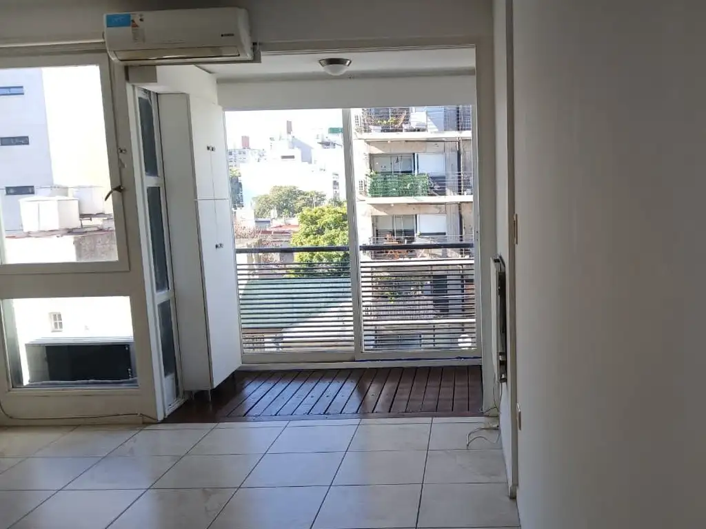 Foto de 1 AMB. APTO PROFESIONAL. EXCELENTE ESTADO. PISOS CERÁMICOS. BAÑO, imagen 3