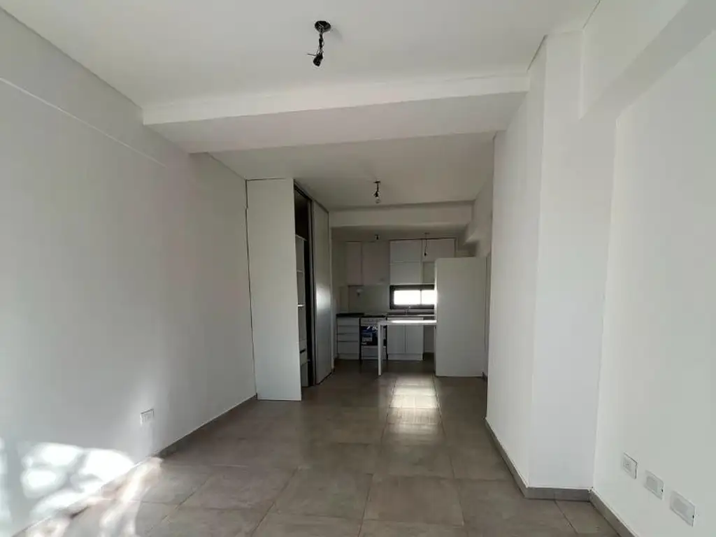 Foto de Alquiler departamento 1 ambiente al frente en Almagro, imagen 2