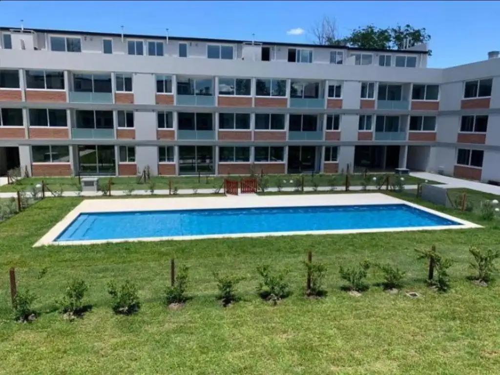 Foto de Estupendo 2 Ambientes Alquiler Anual sín Muebles Villa Los Remeros!, imagen 1