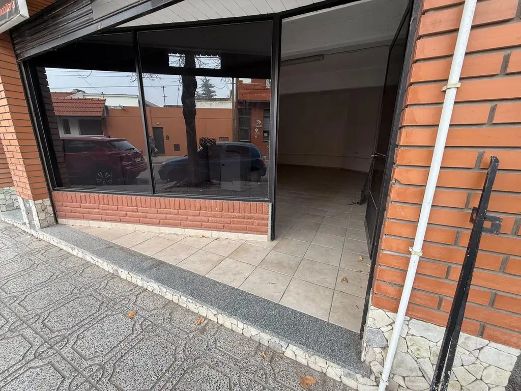 Foto de Oficina en alquiler - Centro de Zarate, imagen 2