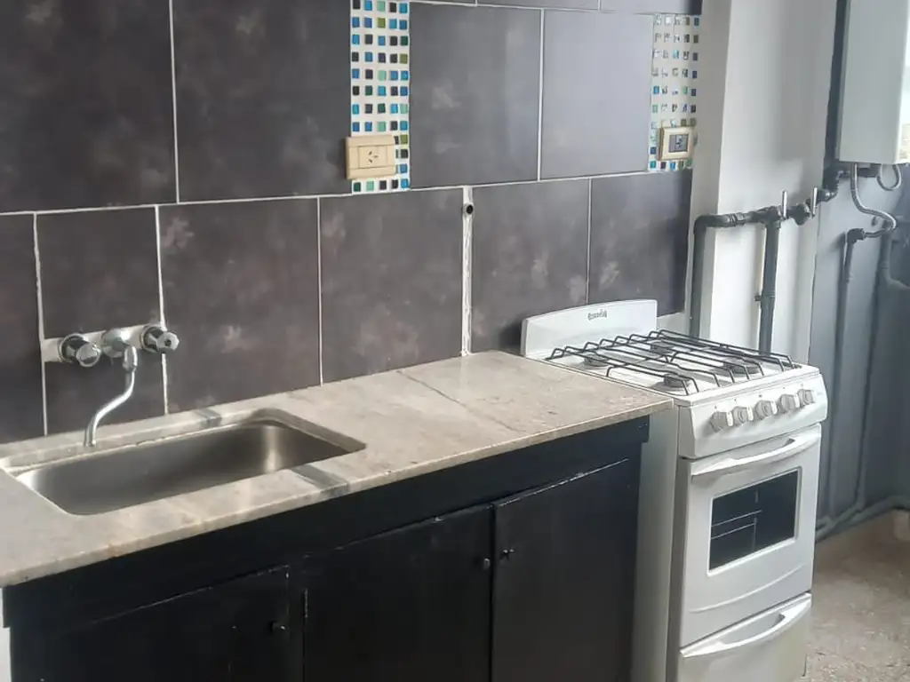 Foto de ALQUILER MONOAMBIENTE con cocina separada zona Registro de la, imagen 4