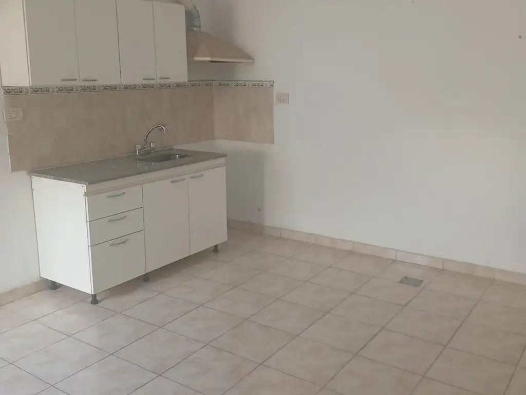 Foto de PH en alquiler en Merlo, imagen 2