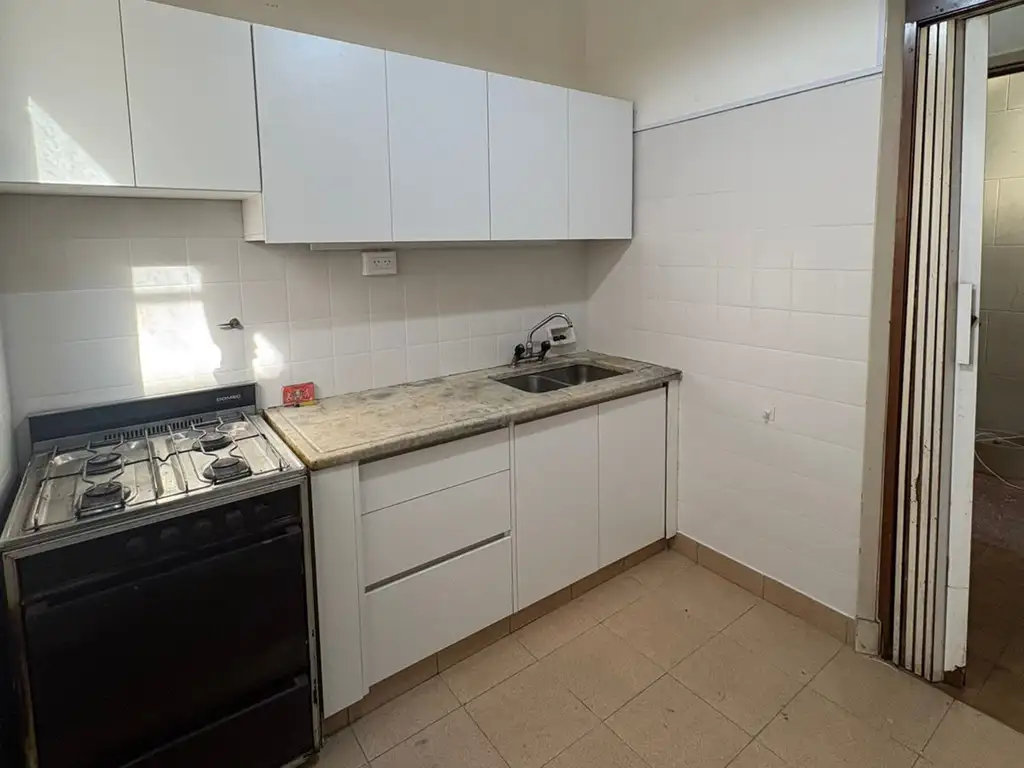Foto de PH 2 Ambientes Muy Luminoso en Excelente Ubicación – Villa Luro – ¡SIN, imagen 1