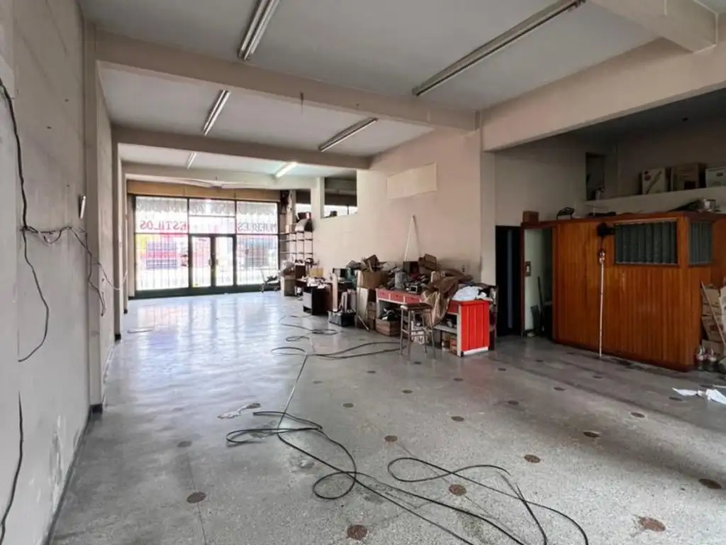 Foto de Local en alquiler en José León Suarez!, imagen 1