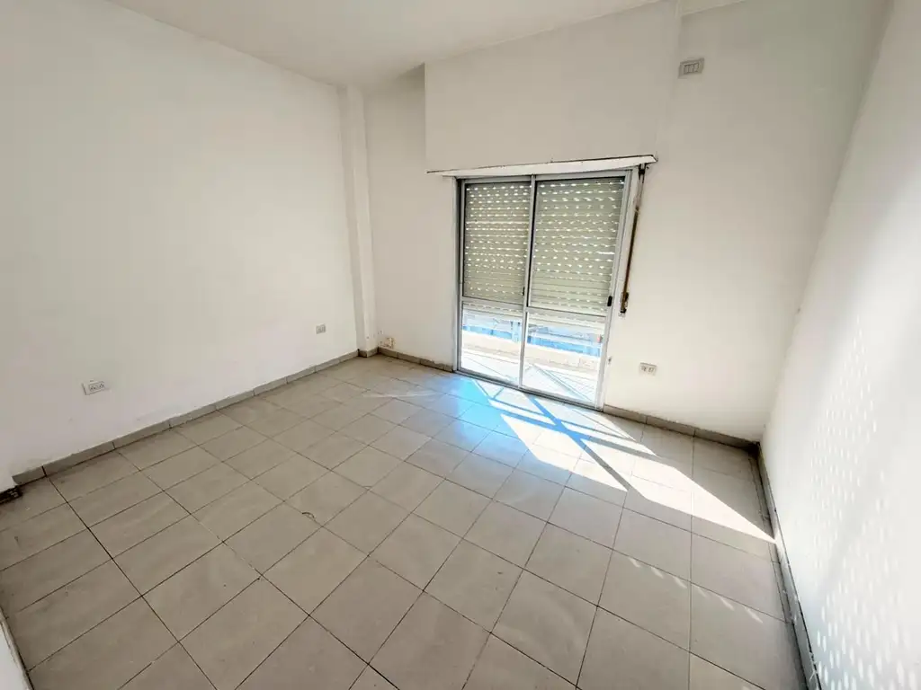 Foto de DEPARTAMENTO DE 2 AMBIENTES EN PLANTA ALTA, imagen 1