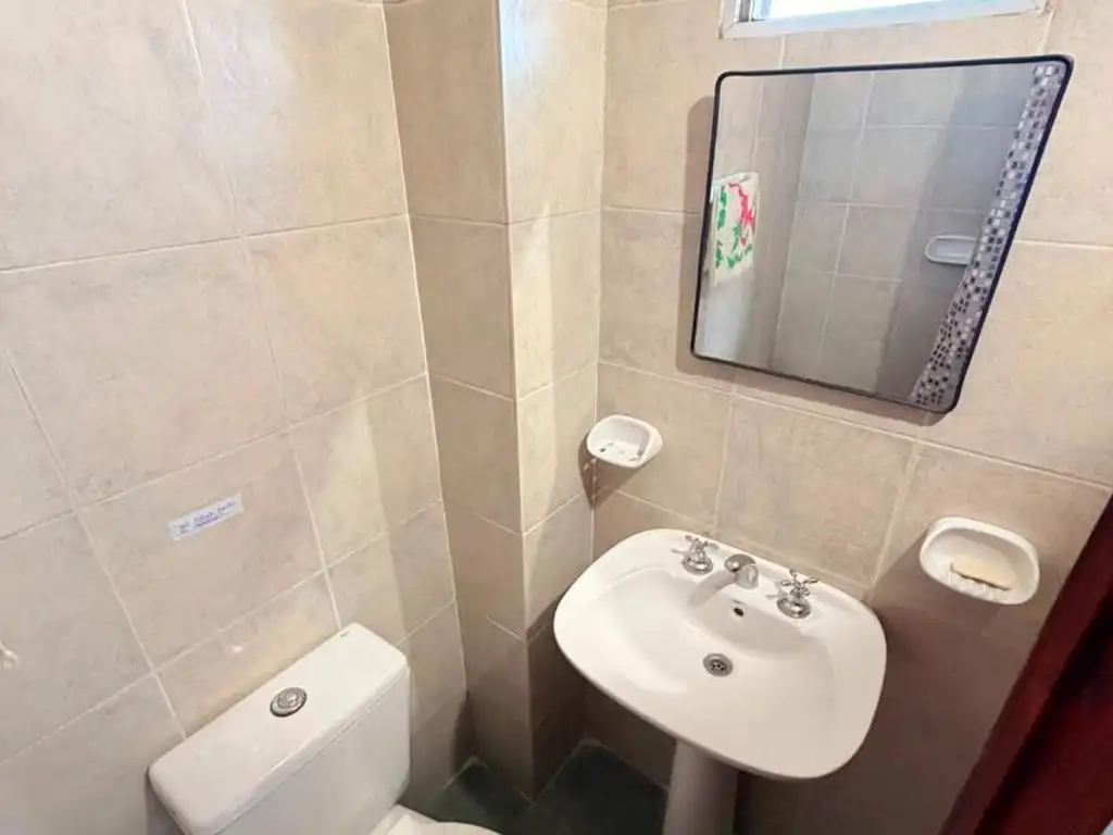Foto de DEPARTAMENTO DE 2 AMBIENTES EN PLANTA ALTA, imagen 2