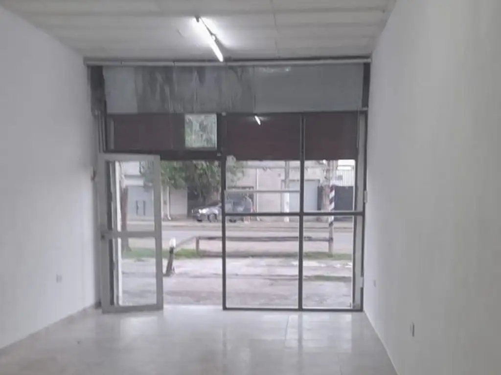 Foto de Local - Alquiler - Argentina, SAN VICENTE - AV JUAN DOMINGO PERON 3656, imagen 3