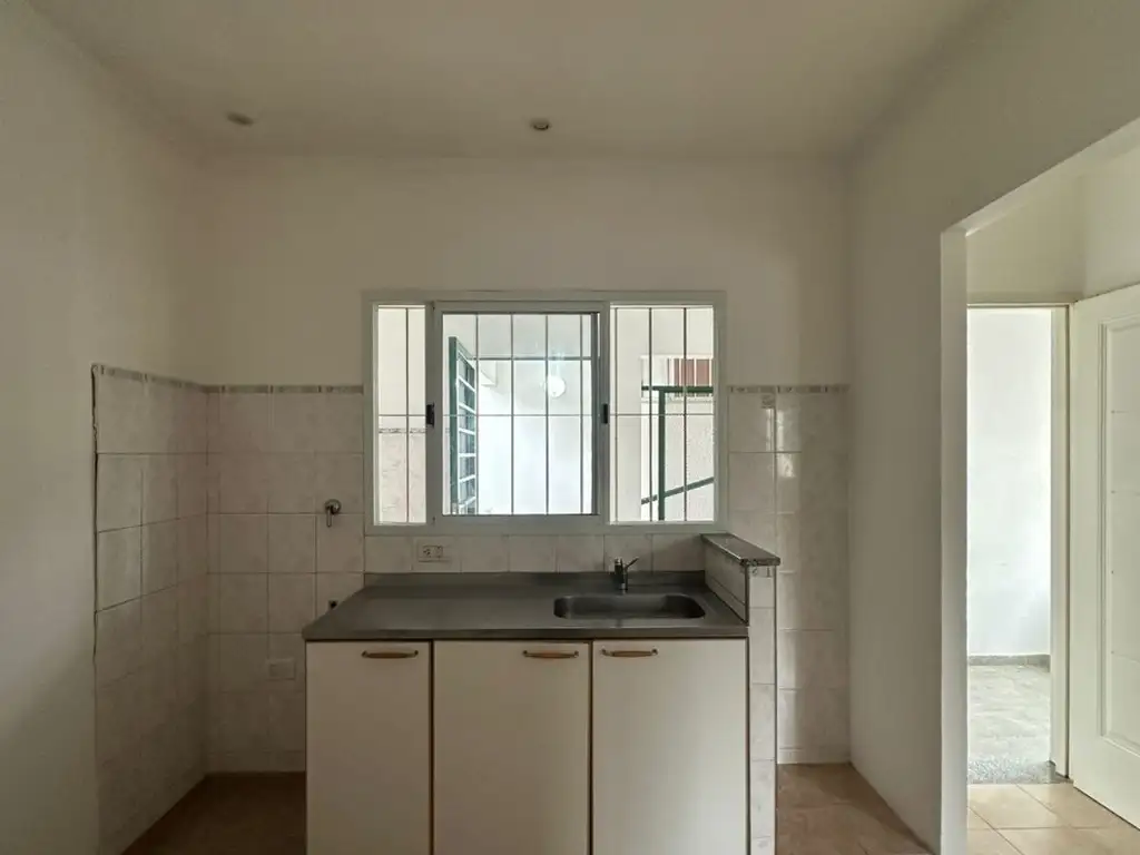 Foto de DEPARTAMENTO 2 AMBIENTES - CORRIENTES, imagen 4