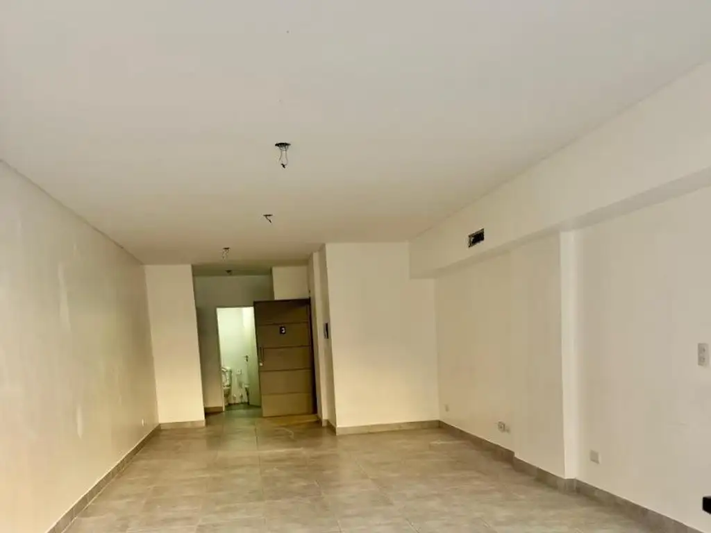 Foto de Excelente monoamb de gran amplitud c/ bcón al ctfte., imagen 3