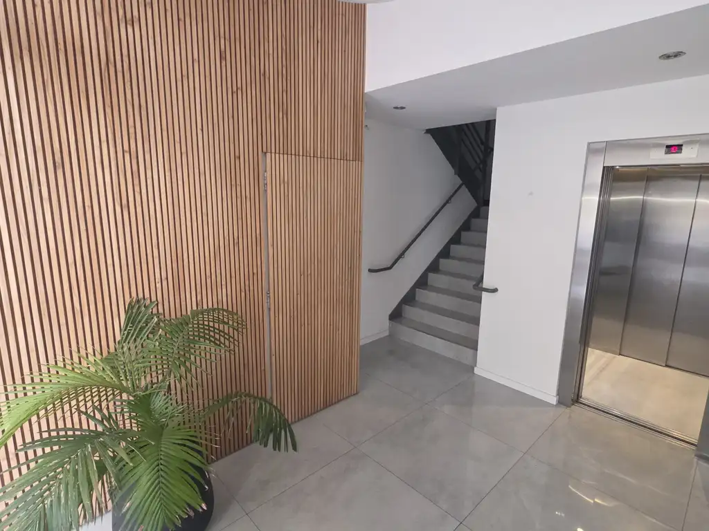 Foto de * 2 AMBIENTES CON BALCON * terraza con parrilla y solarium, imagen 3