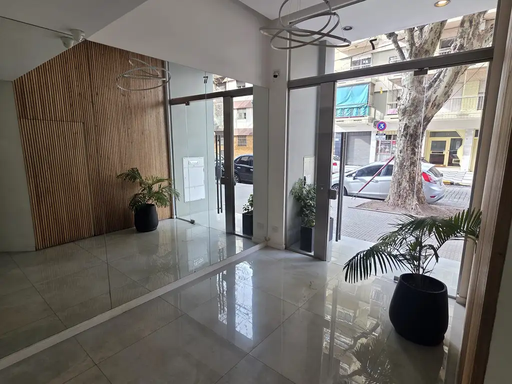 Foto de * 2 AMBIENTES CON BALCON * terraza con parrilla y solarium, imagen 1