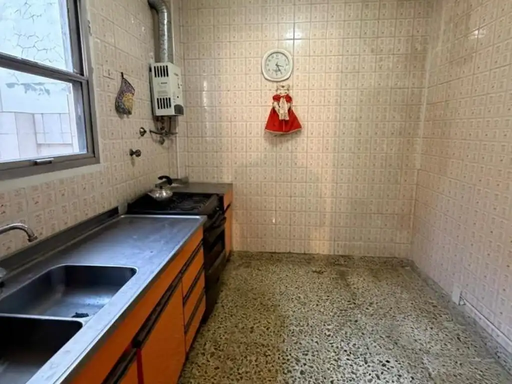 Foto de CASA A REFACCIONAR O MODERNIZAR GARAJE 2 PATIOS TERRAZA, imagen 3