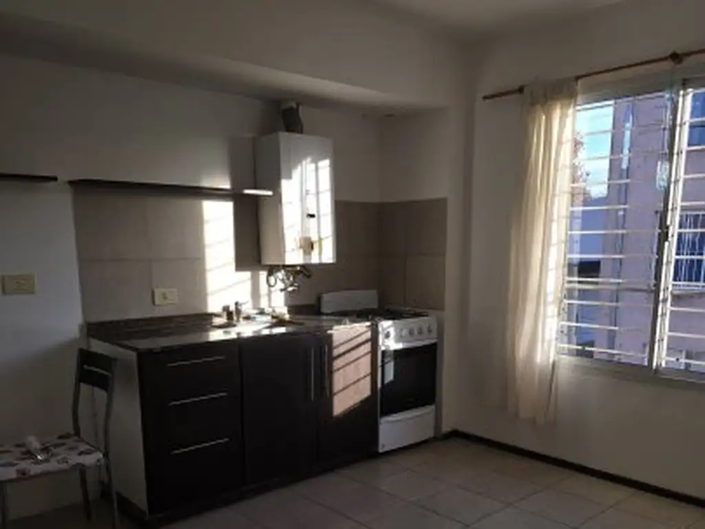 Foto de ALQUILER DPTO UN DORMITORIO ESCALERA ALMAFUERTE 979 ARROYITO, imagen 5