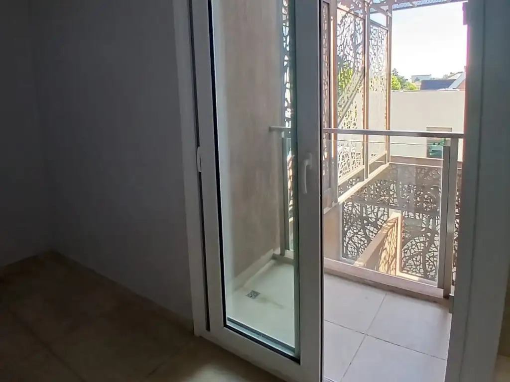 Foto de ALQUILA Moderno Dpto 2 amb. con balcon QUILMES O., imagen 1