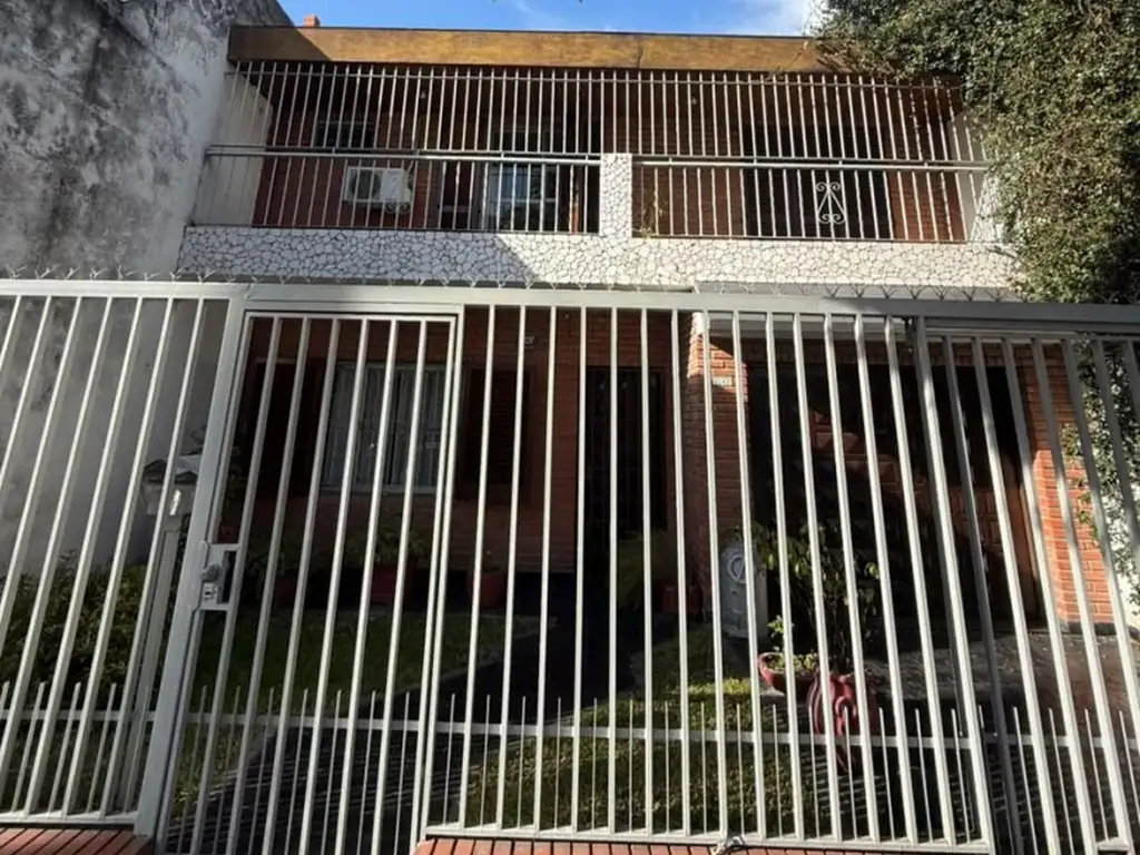 Foto de venta de casa en mataderos de 5 ambientes, imagen 3