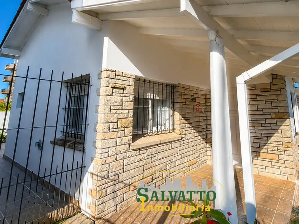 Foto de Chalet reciclado a metros del mar en Punta Mogotes, imagen 3