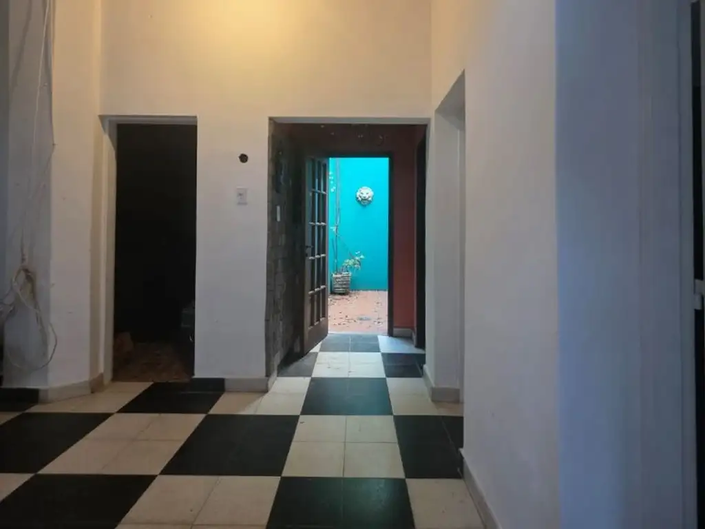 Foto de ESQUINA DE ALTO IMPACTO. Zonificación: USAB1 ? Planta Baja + 3 pisos, imagen 2