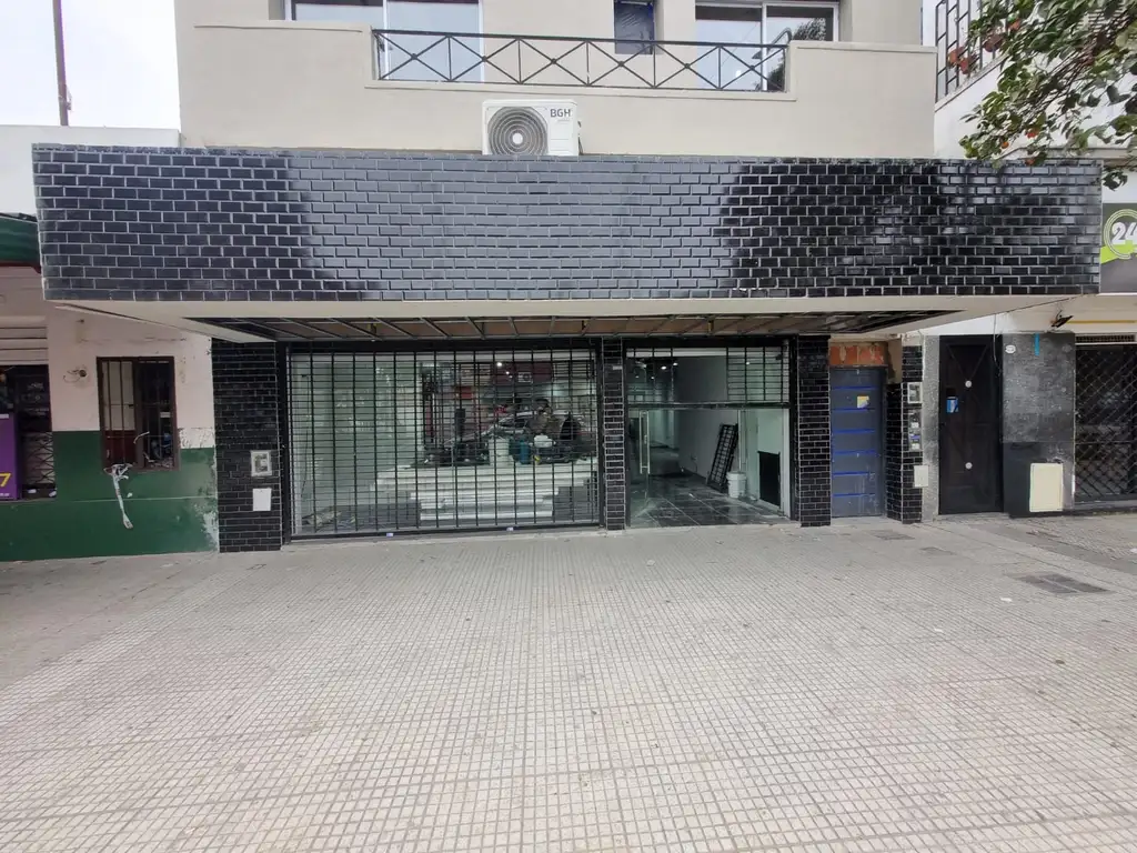 Foto de Local A Estrenar En Venta Sobre Avenida En Villa Real - Sin Expensas, imagen 1