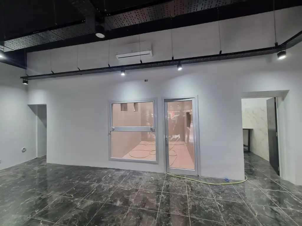 Foto de Local A Estrenar En Venta Sobre Avenida En Villa Real - Sin Expensas, imagen 4