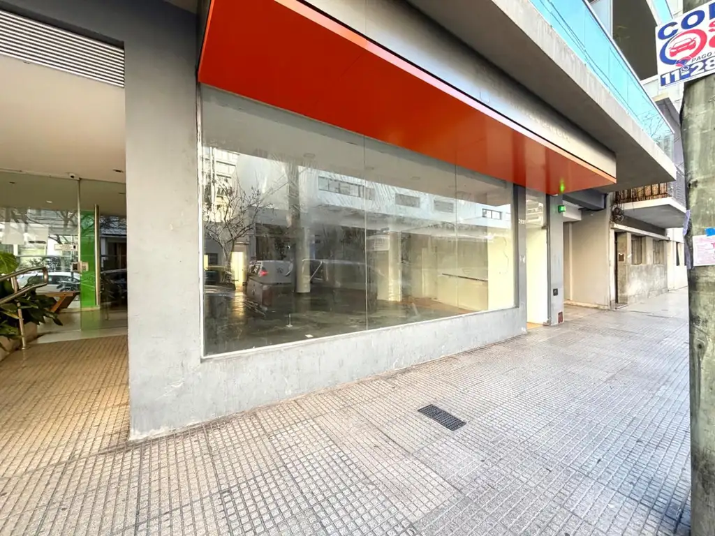 Foto de ALQUILER LOCAL COMERCIAL PREMIUM – EN PALERMO, imagen 2