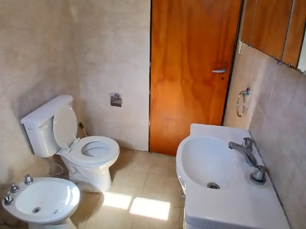 Foto de Alquiler PH tipo Casa comoda y funcional, Berazategui, imagen 4