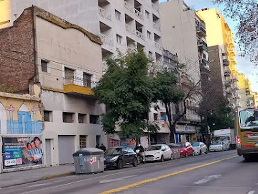 Foto de Local en dos plantas con vivienda en excelente zona comercial, imagen 1