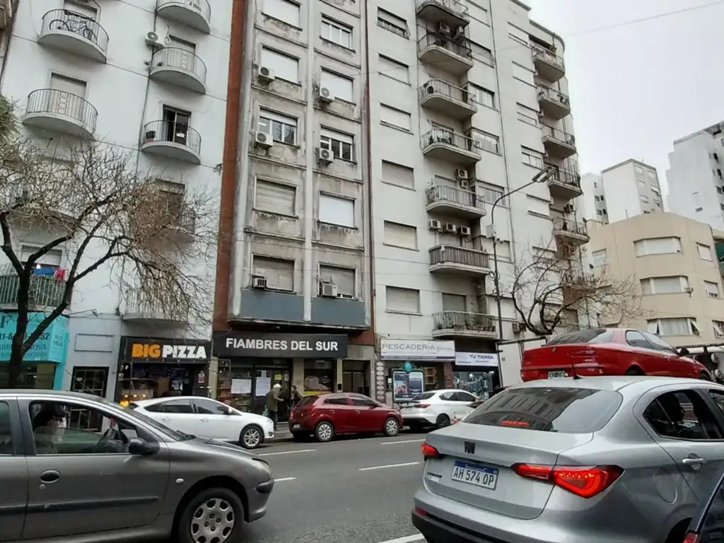 Foto de PISO DE 46 M2 A RECICLAR, imagen 2