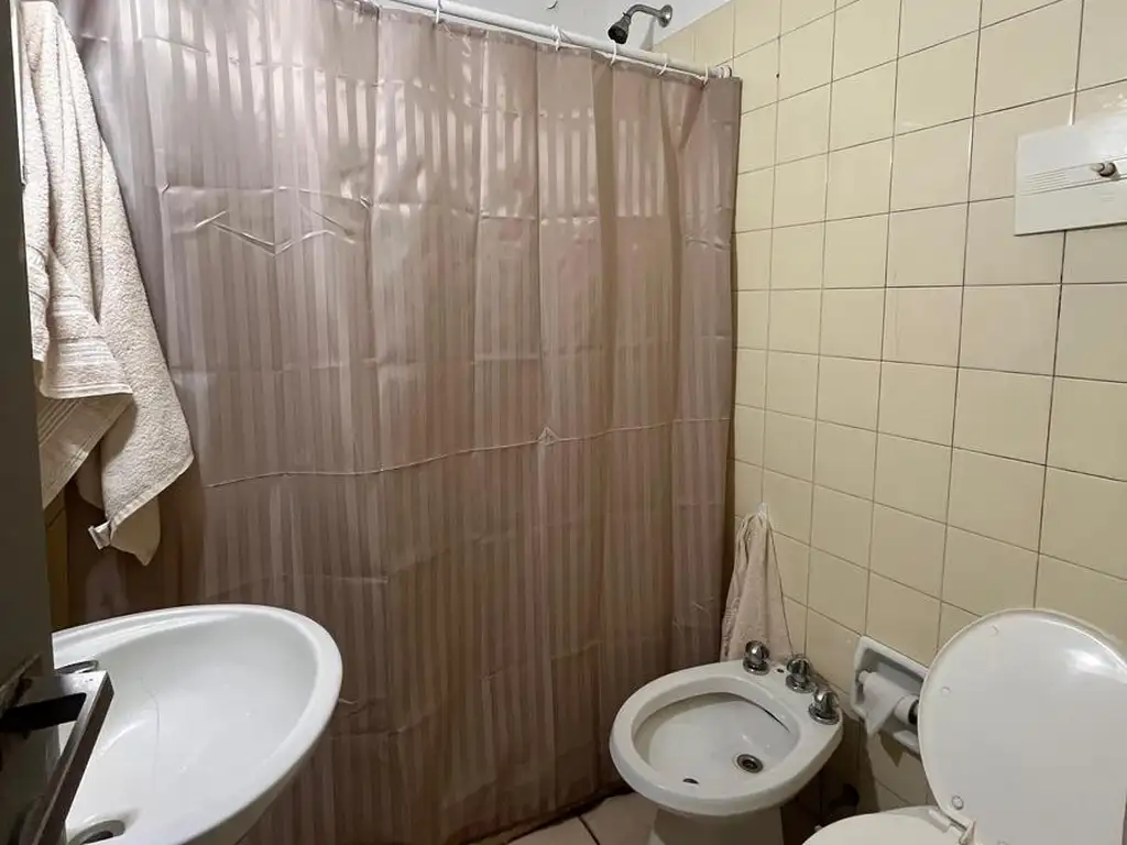 Foto de Departamento en Alquiler Montevideo 1800, imagen 4