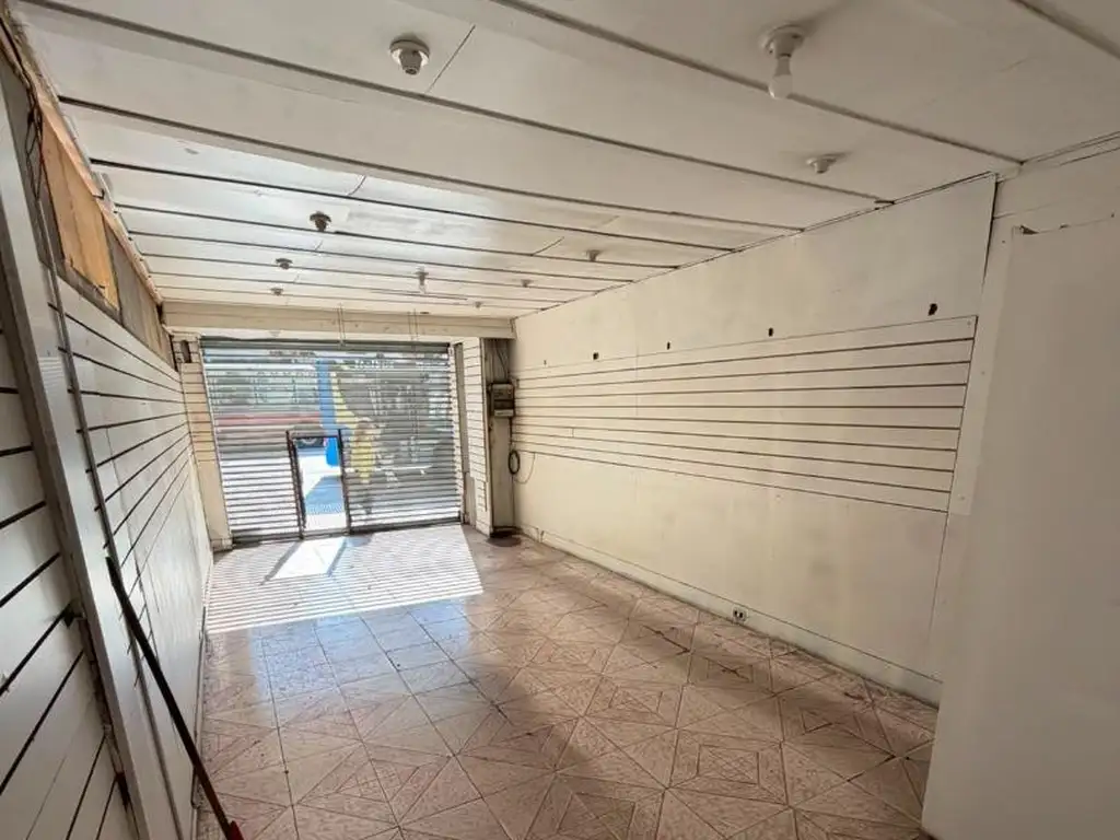 Foto de local comercial c perciana, bño coc y ptio ,apto varios dest, imagen 2