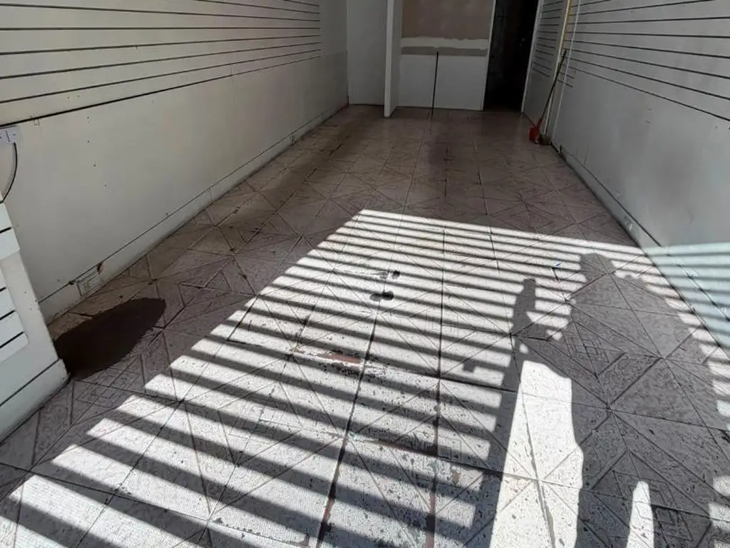 Foto de local comercial c perciana, bño coc y ptio ,apto varios dest, imagen 3