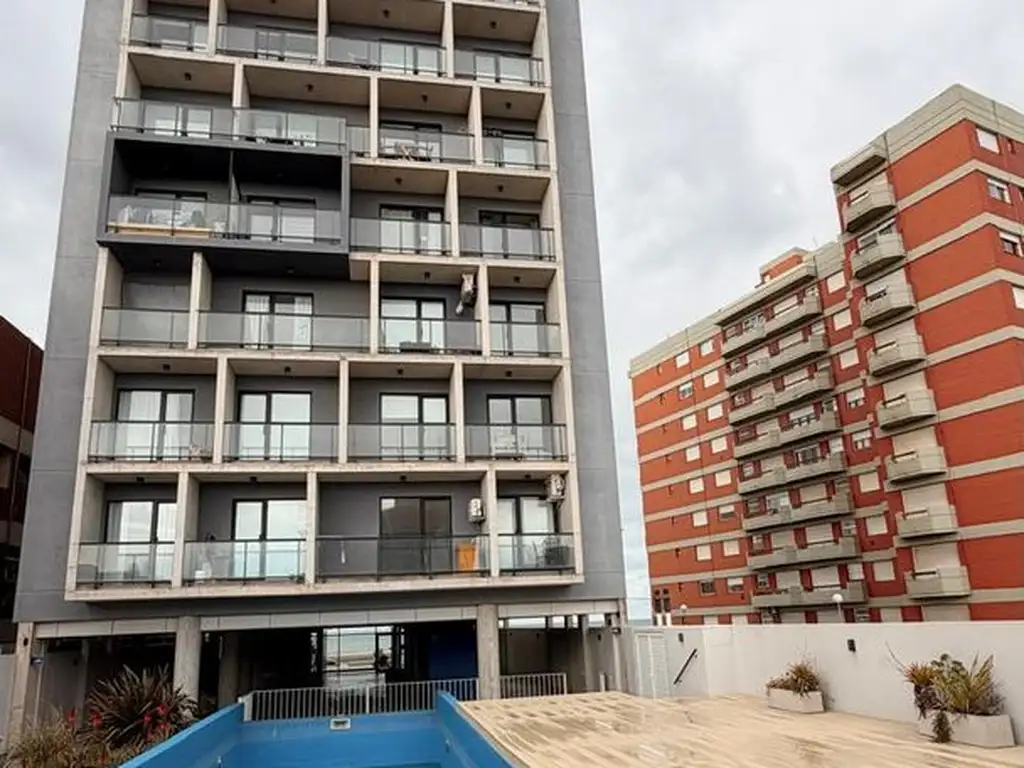Foto de En venta semipiso frente al mar 2 amb con/esc 82m, imagen 3