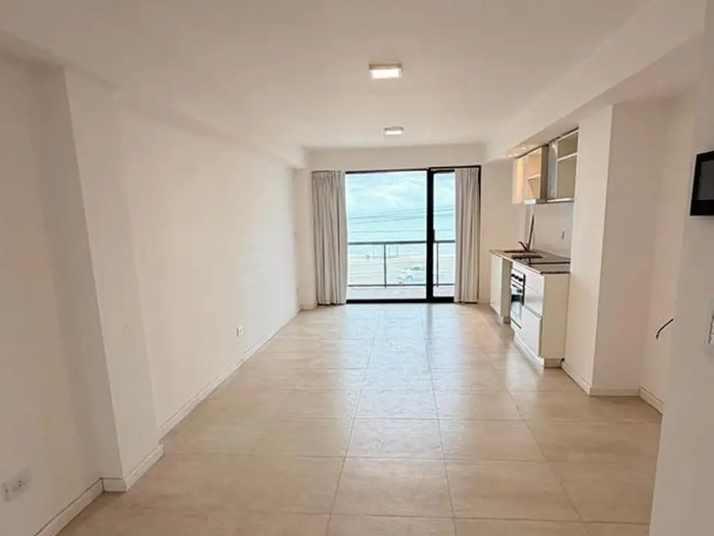 Foto de En venta semipiso frente al mar 2 amb con/esc 82m, imagen 4