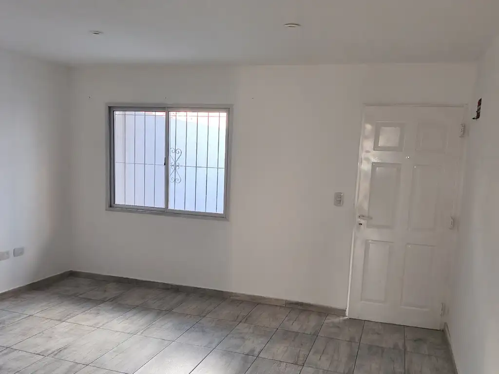 Foto de Departamento de 2 Ambientes con Vista al Frente Colón 474, "7", 1° Piso, imagen 4