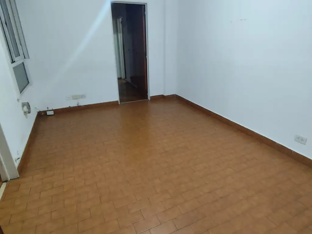 Foto de CÓMODO DPTO 2 AMBIENTES - INTERNO ¡¡¡APTO CREDITO!!!, imagen 2