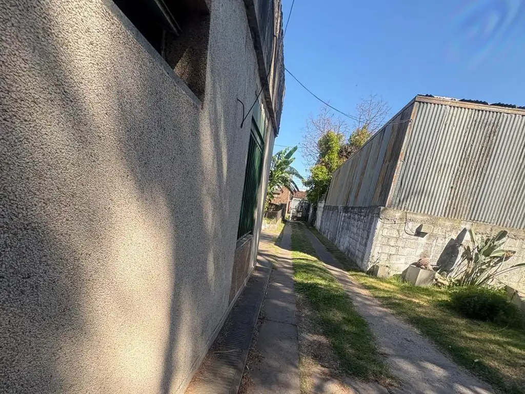 Foto de casa en alquiler - Villa Gdor. Galvez, imagen 2