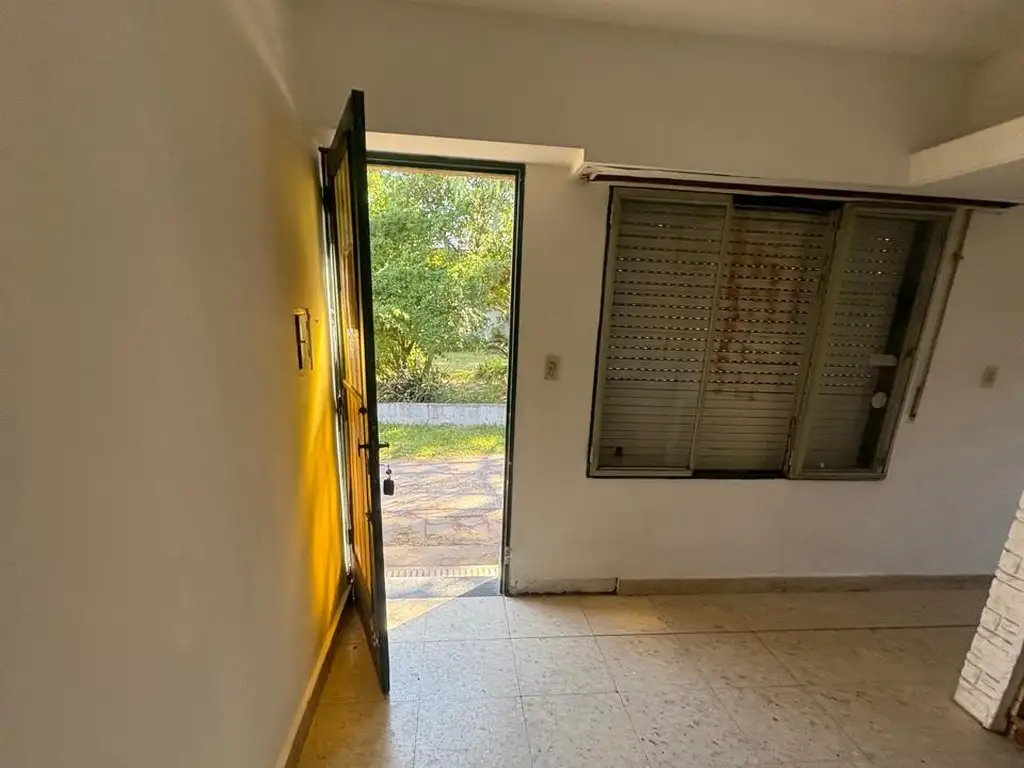Foto de casa en alquiler - Villa Gdor. Galvez, imagen 3