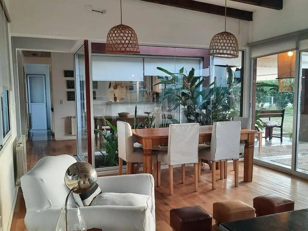 Foto de Casa en alquiler de 3 dormitorios con pileta, Praderas de San Lorenzo, imagen 4