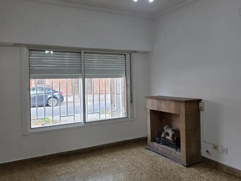 Foto de ALQUILO CASA DOS DORM. C GARAGE MONTEVIDEO 3600, imagen 4