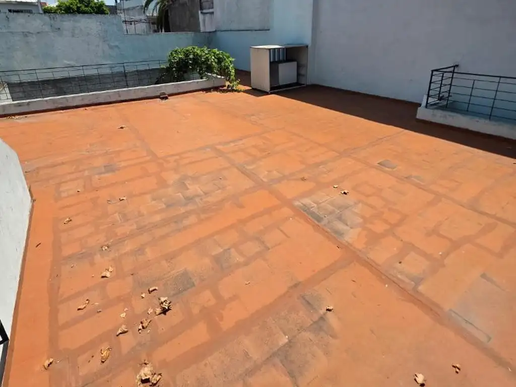 Foto de Casa en 2 plantas p/ local comercial Av. E. Castro, imagen 2