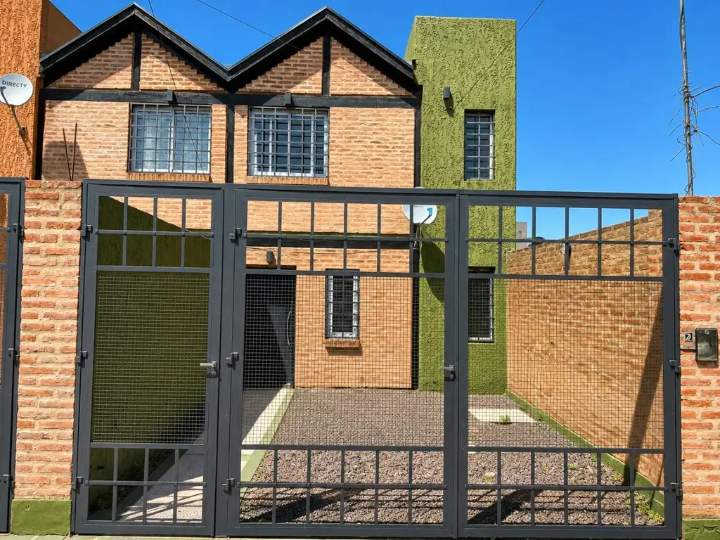 Foto de CASAS - DUPLEX - OTRAS ZONAS, RESISTENCIA, imagen 2