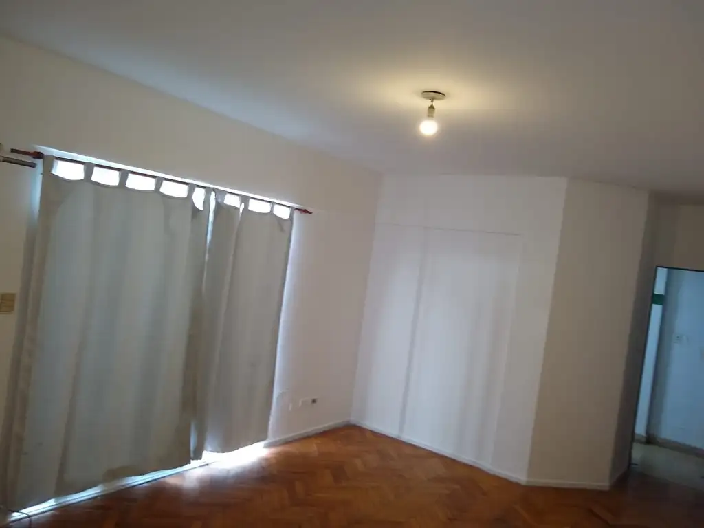 Foto de 1Amb.Balcón-Contrafrente-Luminoso-Cocina incorporada-baño, imagen 1