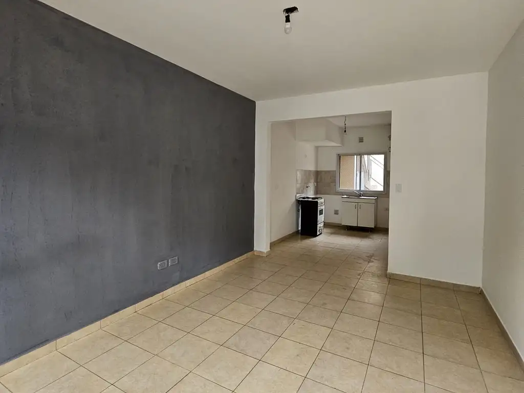 Foto de ALQUILER DEPARTAMENTO MONOAMBIENTE MORENO CENTRO CON PATIO Y TODOS LOS, imagen 1
