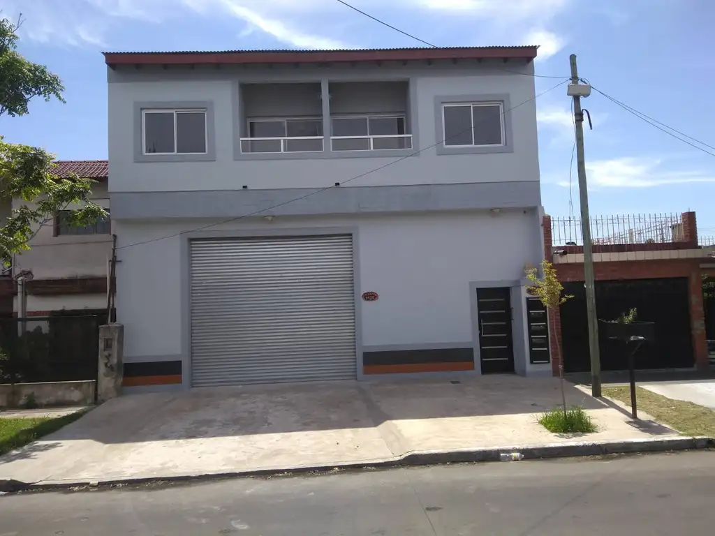 Foto de GALPON 200 MTS, ENTRADA PARA CAMION, PISO HORMIGON, ALTURA 5 MTSM 2, imagen 4