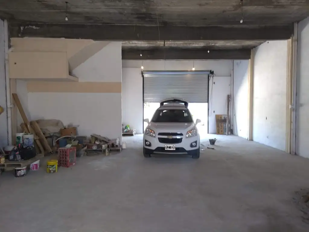 Foto de GALPON 200 MTS, ENTRADA PARA CAMION, PISO HORMIGON, ALTURA 5 MTSM 2, imagen 2