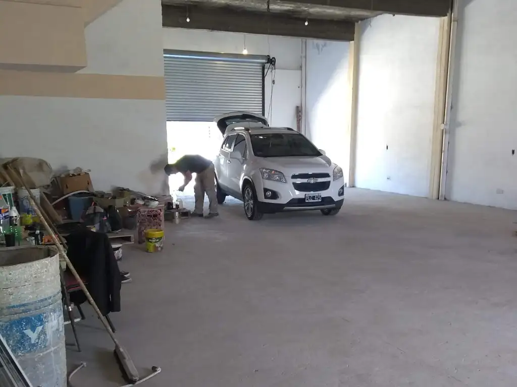 Foto de GALPON 200 MTS, ENTRADA PARA CAMION, PISO HORMIGON, ALTURA 5 MTSM 2, imagen 3